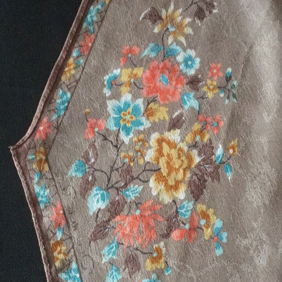 Oscar de la Renta Silk Scarf - Picture 2 of 6